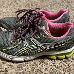 Well-worn ASICS GT – 2170 gel women’s tennis shoes